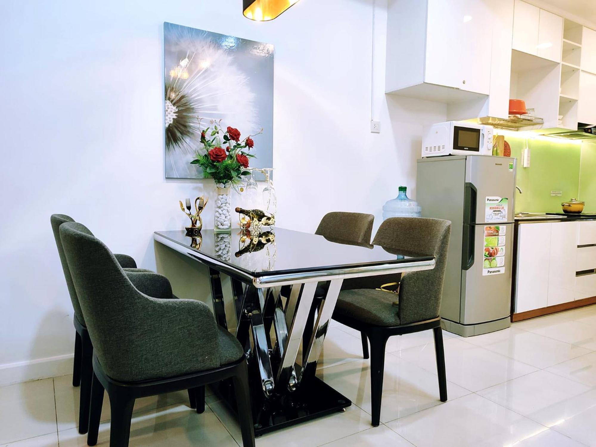 Linda Apartment-icon56-district4-3mins To Center Dtrc1- Infinity Pool- Awesome Rooftop *